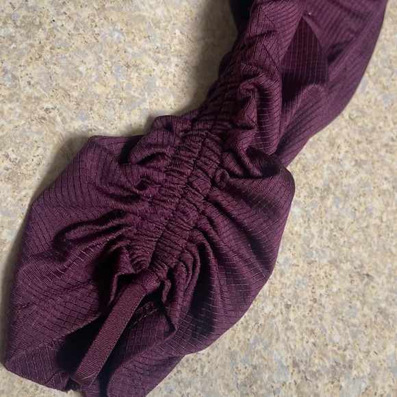 MAROON Fabletics Leggings - Picture 3 of 8